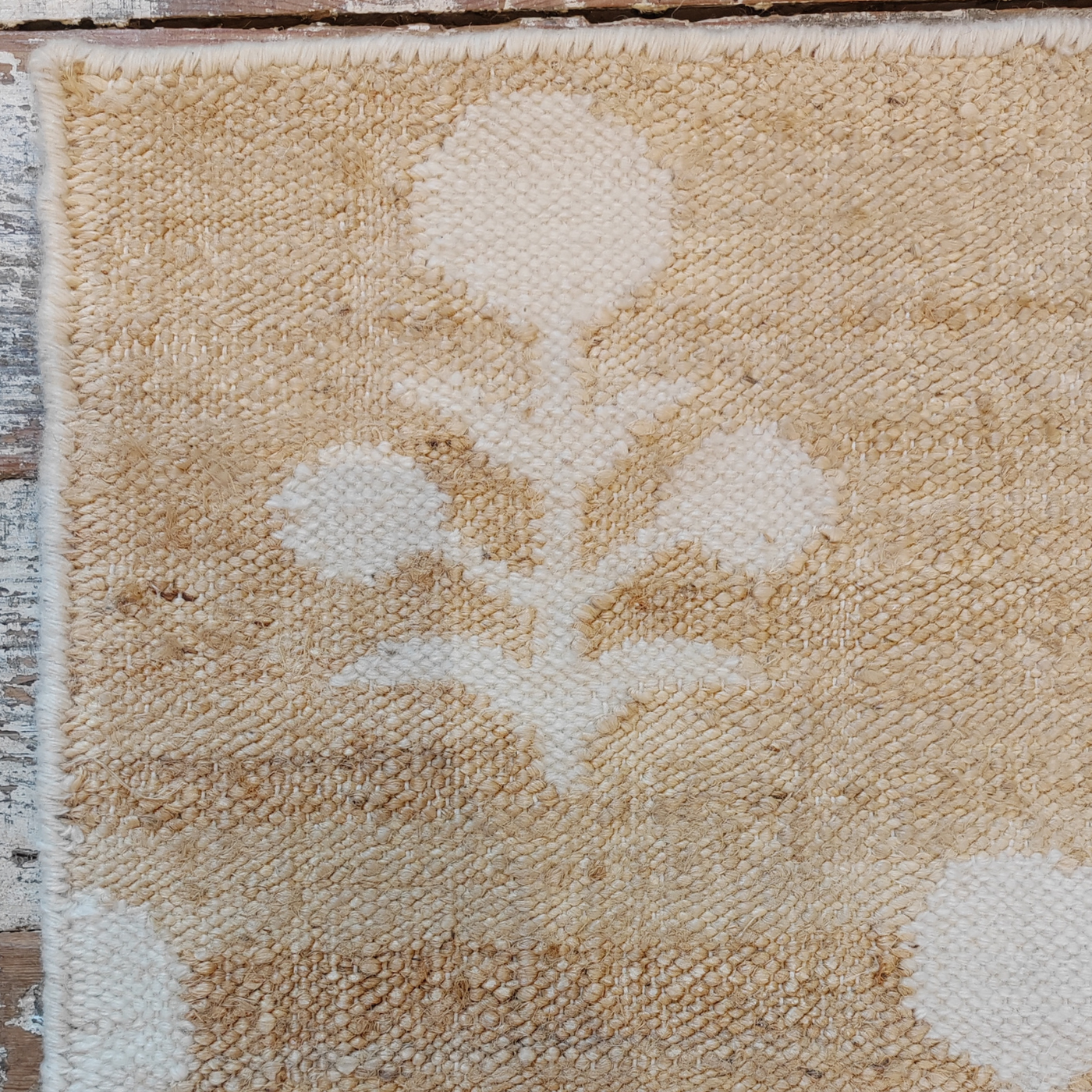 Floral Jute Rug - Natural & Off-White - 2.0 x 3.0m